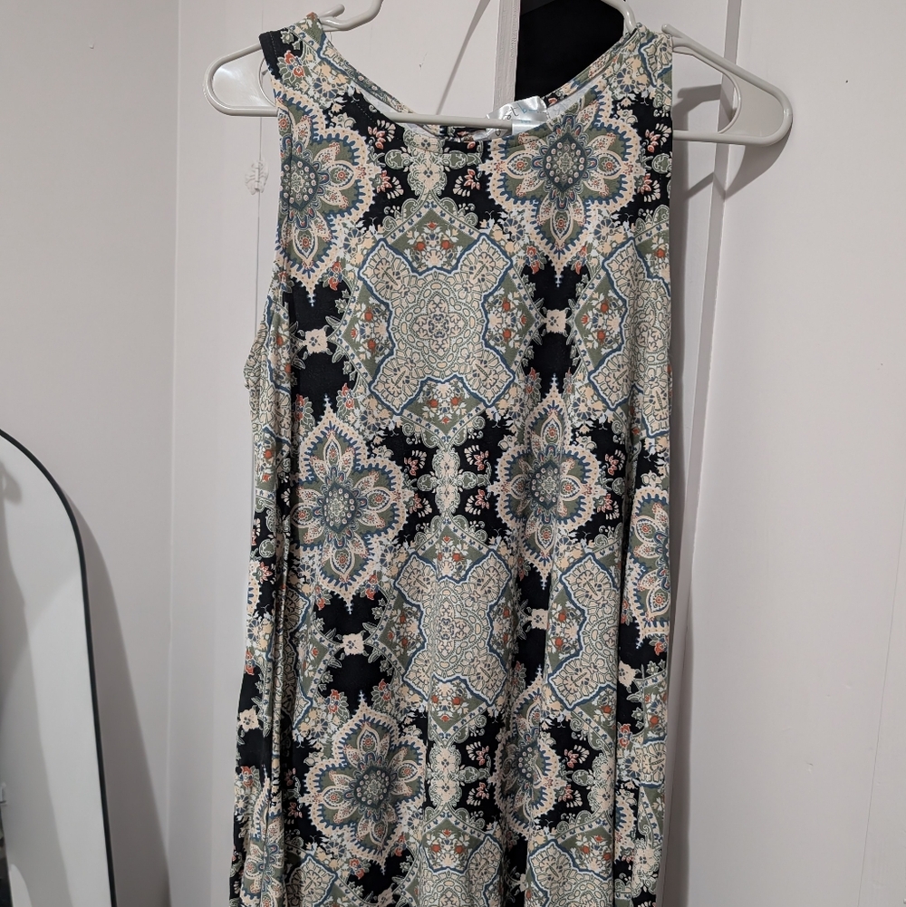 Floral Patterned Sleeveless Skirt